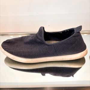 ALLBIRDS Men’s wool slipper navy size 11. Very good condition No smells or tears